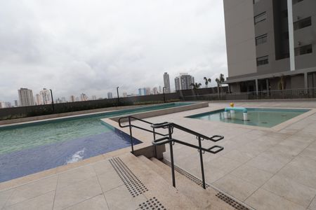 Apartamento para alugar com 70m², 2 quartos e 1 vagaÁrea comum - Piscina