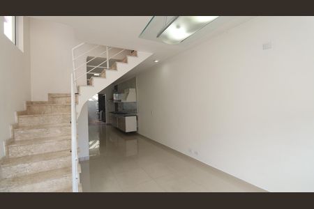 Casa para alugar com 3 quartos, 150m² em Vila Isolina Mazzei, São Paulo