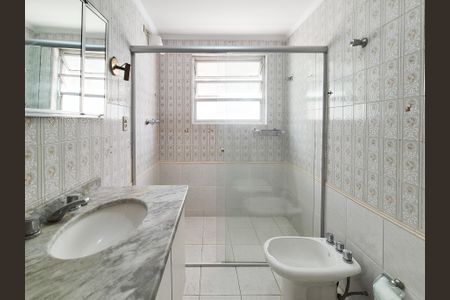 Apartamento para alugar com 187m², 3 quartos e 1 vaga Apartamento para alugar com 187m², 3 quartos e 1 vagaBanheiro 2