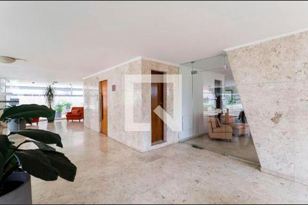 Apartamento para alugar com 187m², 3 quartos e 1 vaga Apartamento para alugar com 187m², 3 quartos e 1 vagaHall