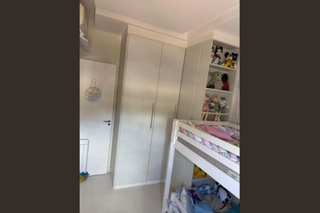 Casa de condomínio à venda com 117m², 4 quartos e 2 vagasQuarto