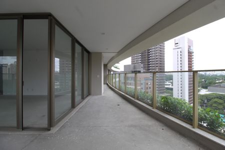 Varanda de apartamento à venda com 3 quartos, 221m² em Indianópolis, São Paulo