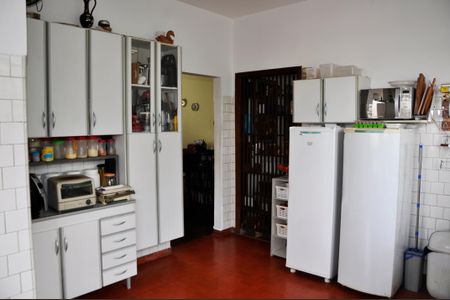 Casa à venda com 468m², 3 quartos e 6 vagas Casa à venda com 468m², 3 quartos e 6 vagasDetalhe - Cozinha Americana