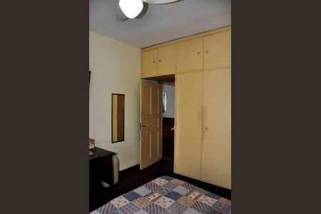 Casa à venda com 468m², 3 quartos e 6 vagas Casa à venda com 468m², 3 quartos e 6 vagasDetalhe - Quarto 01