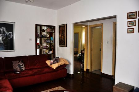 Casa à venda com 468m², 3 quartos e 6 vagas Casa à venda com 468m², 3 quartos e 6 vagasDetalhe - Sala