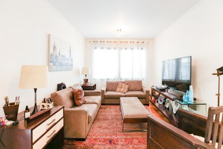 Sala de casa de condomínio à venda com 3 quartos, 200m² em Jardim das Vertentes, São Paulo