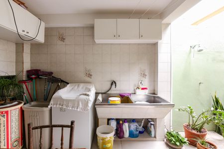 Casa de condomínio à venda com 200m², 3 quartos e 1 vagaLavanderia e Área Gourmet 