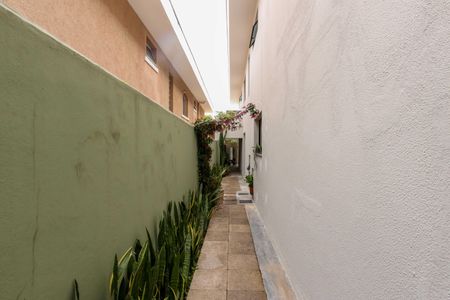 Casa de condomínio à venda com 200m², 3 quartos e 1 vagaQuintal