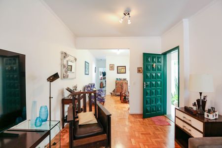 Sala de casa de condomínio à venda com 3 quartos, 200m² em Jardim das Vertentes, São Paulo