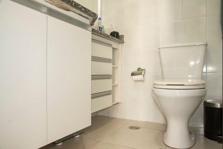 Apartamento à venda com 78m², 3 quartos e 2 vagasBanheiro