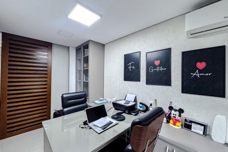 Apartamento à venda com 3 quartos, 224m² em Vila Gomes Cardim, São Paulo