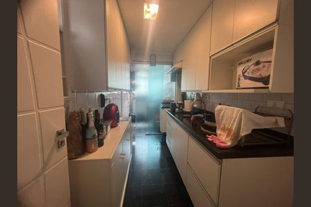 Apartamento à venda com 120m², 2 quartos e 2 vagasFoto 01