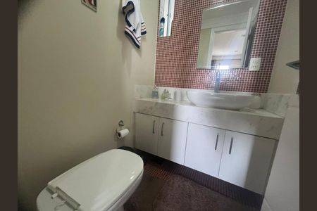Apartamento à venda com 120m², 2 quartos e 2 vagasFoto 01
