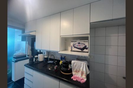 Apartamento à venda com 120m², 2 quartos e 2 vagasFoto 01