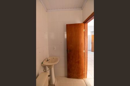 Casa para alugar com 55m², 1 quarto e sem vaga Casa para alugar com 55m², 1 quarto e sem vagaBanheiro