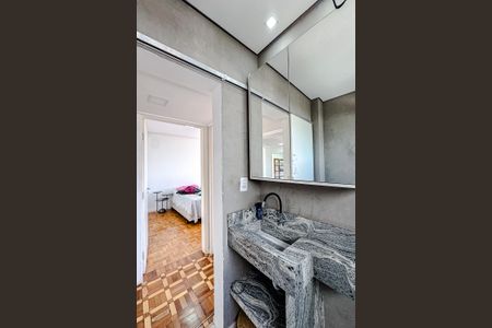 Apartamento à venda com 90m², 2 quartos e 1 vaga Apartamento à venda com 90m², 2 quartos e 1 vagaBanheiro