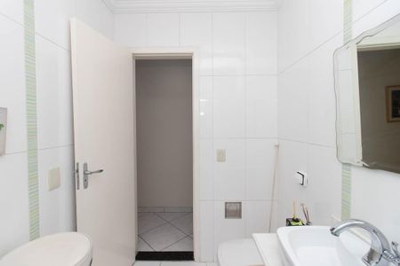 Casa à venda com 135m², 3 quartos e 2 vagasBanheiro Social