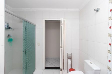 Casa à venda com 135m², 3 quartos e 2 vagasBanheiro da Suíte 2