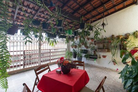 Casa à venda com 135m², 3 quartos e 2 vagasVaranda