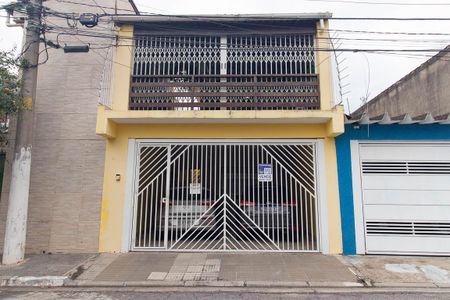 Casa à venda com 135m², 3 quartos e 2 vagasFachada