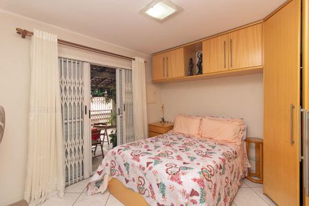 Casa à venda com 135m², 3 quartos e 2 vagasQuarto Suíte 2