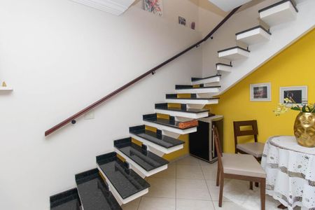 Escada de casa à venda com 3 quartos, 135m² em Jardim Modelo, São Paulo