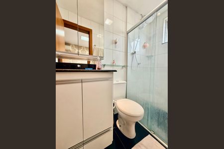 Apartamento à venda com 80m², 3 quartos e 2 vagasBanheiro