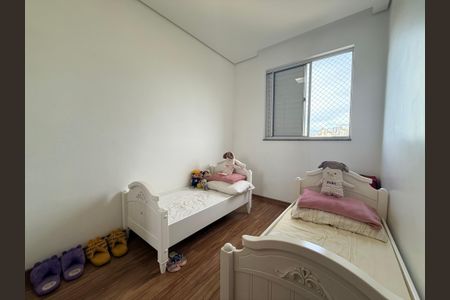 Apartamento à venda com 80m², 3 quartos e 2 vagasQuarto