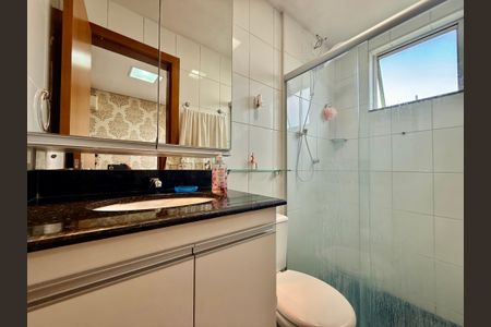 Apartamento à venda com 80m², 3 quartos e 2 vagasBanheiro