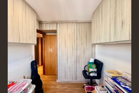 Apartamento à venda com 80m², 3 quartos e 2 vagasQuarto