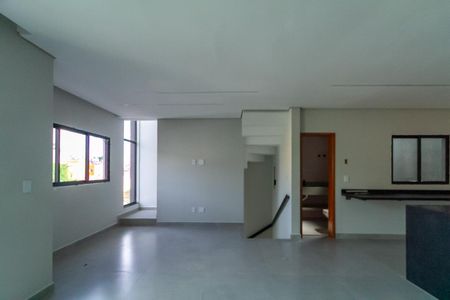 Casa para alugar com 156m², 3 quartos e 4 vagasSala