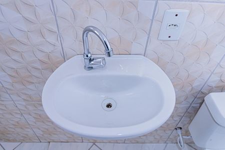 Banheiro de casa para alugar com 2 quartos, 35m² em Jardim Maristela, São Paulo