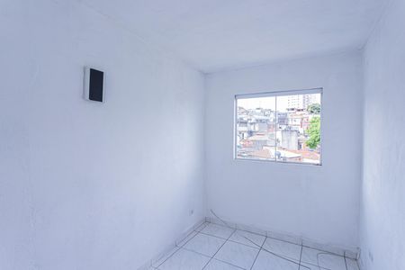 Quarto 1 de casa para alugar com 2 quartos, 35m² em Jardim Maristela, São Paulo
