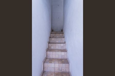 Casa para alugar com 35m², 2 quartos e sem vagaEscada