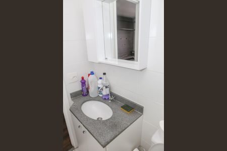 Banheiro de apartamento para alugar com 1 quarto, 30m² em Água Branca, São Paulo