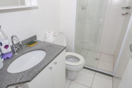 Banheiro de apartamento para alugar com 1 quarto, 30m² em Água Branca, São Paulo