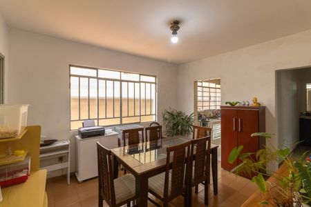 Casa à venda com 115m², 5 quartos e 1 vagaSala de Jantar 