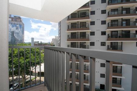 Varanda de kitnet/studio para alugar com 1 quarto, 27m² em Pinheiros, São Paulo