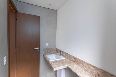 Apartamento à venda com 158m², 4 quartos e 4 vagas Apartamento à venda com 158m², 4 quartos e 4 vagasBanheiro da suíte 1