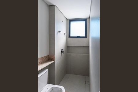 Apartamento à venda com 158m², 4 quartos e 4 vagas Apartamento à venda com 158m², 4 quartos e 4 vagasBanheiro da suíte 1