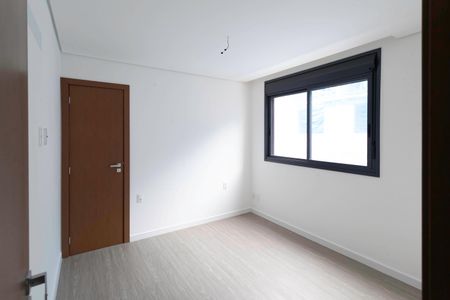 Apartamento à venda com 158m², 4 quartos e 4 vagas Apartamento à venda com 158m², 4 quartos e 4 vagasSemi suíte 2