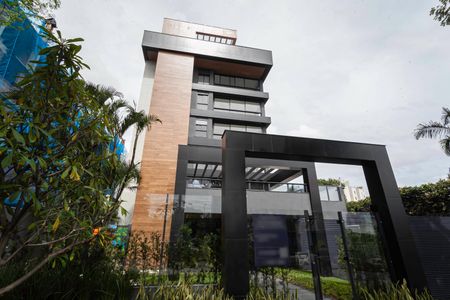 Apartamento à venda com 158m², 4 quartos e 4 vagas Apartamento à venda com 158m², 4 quartos e 4 vagasFachada