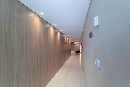 Apartamento à venda com 158m², 4 quartos e 4 vagas Apartamento à venda com 158m², 4 quartos e 4 vagasHall social