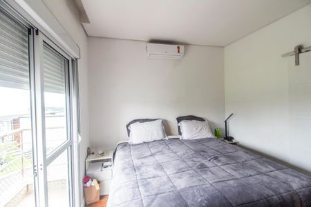 Casa de condomínio à venda com 320m², 4 quartos e 4 vagas Casa de condomínio à venda com 320m², 4 quartos e 4 vagasSuíte 4