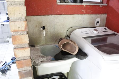 Casa de condomínio à venda com 150m², 4 quartos e 1 vagaÁrea de Serviço