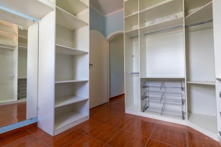 Casa para alugar com 299m², 5 quartos e 2 vagasCloset