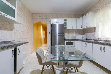 Casa para alugar com 299m², 5 quartos e 2 vagasCozinha