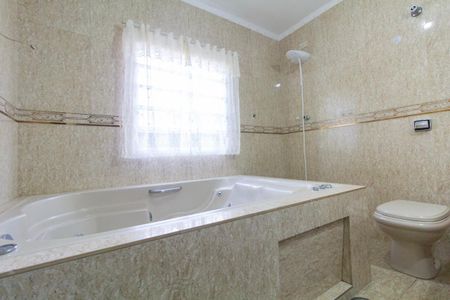 Casa para alugar com 299m², 5 quartos e 2 vagasBanheiro 2