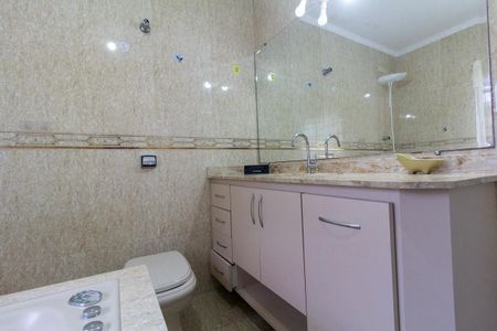 Casa para alugar com 299m², 5 quartos e 2 vagasBanheiro 2