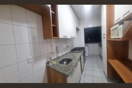 Apartamento à venda com 2 quartos, 60m² em Jardim Tupanci, Barueri
